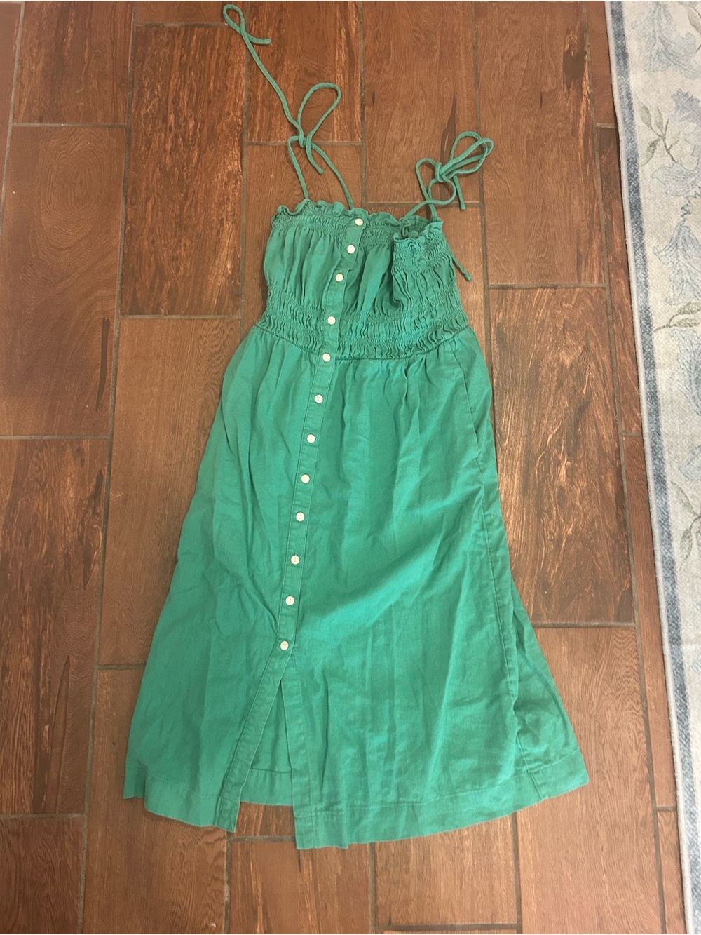 Universal thread size S green linen blend midi dress